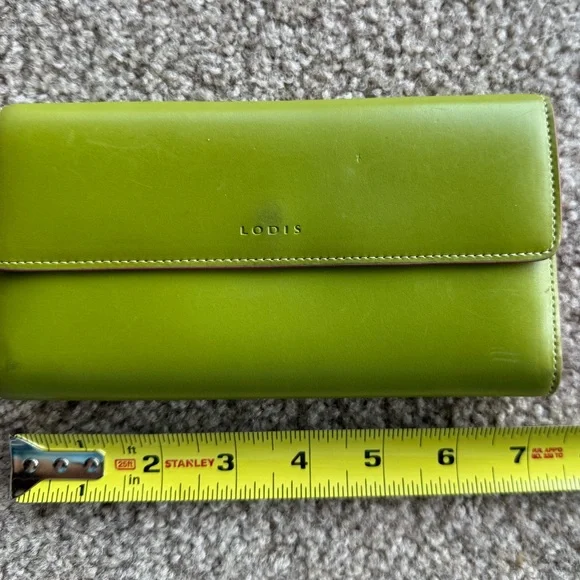LODIS Vintage EUC Green/Pink Smooth Leather Wallet with Minimalist Design - Picture 4 of 16